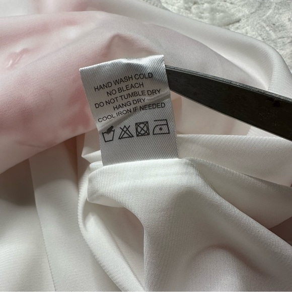 Tularosa Desert Moon Sleeveless Mini Dress in White Red Medallion Print NWT Med - Picture 14 of 16